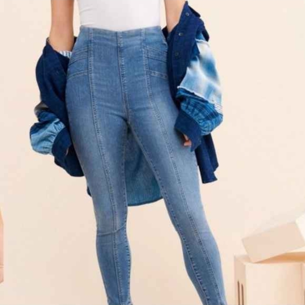 Free People Light Blue High-Waisted Jeans